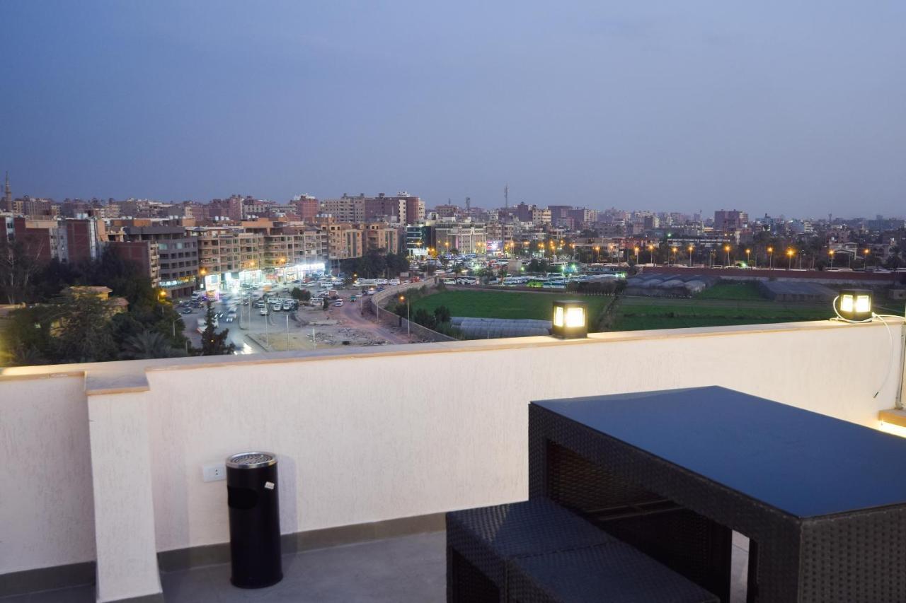 New Pyramid Quen Hotel Cairo Exterior photo